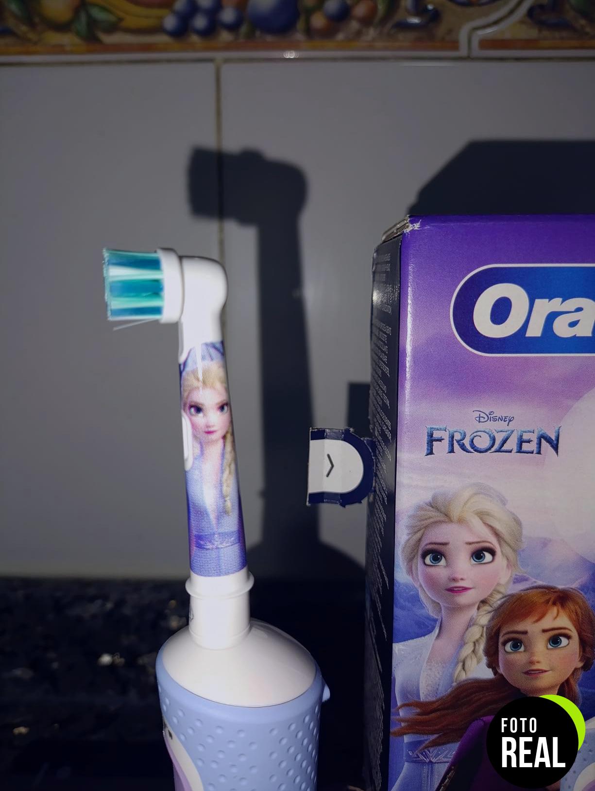 cepillo-electrico-oralb-kids-spiderman-foto-1