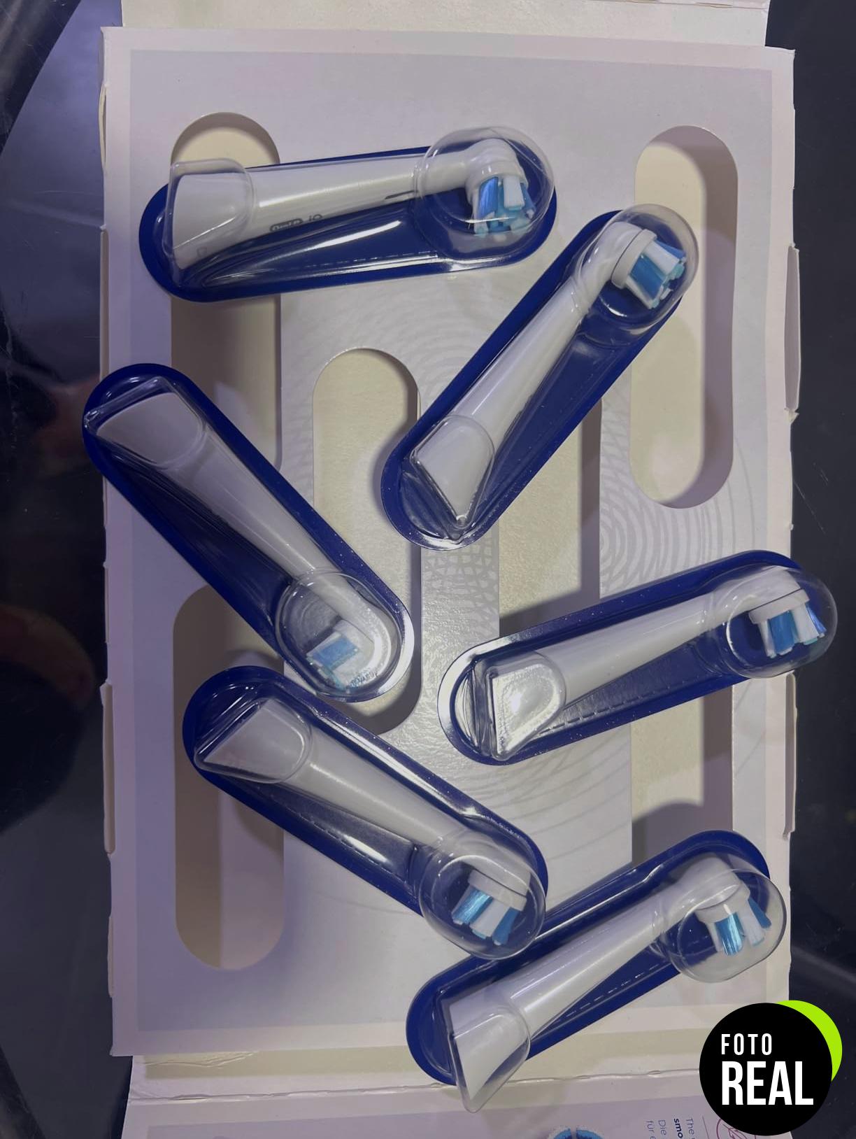 oralb-io-recambios-cepillos-2pack-blancos-foto-2